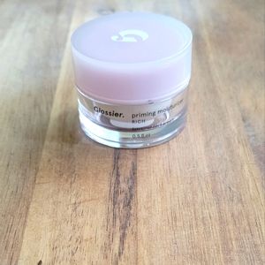 Glossier priming moisturizer